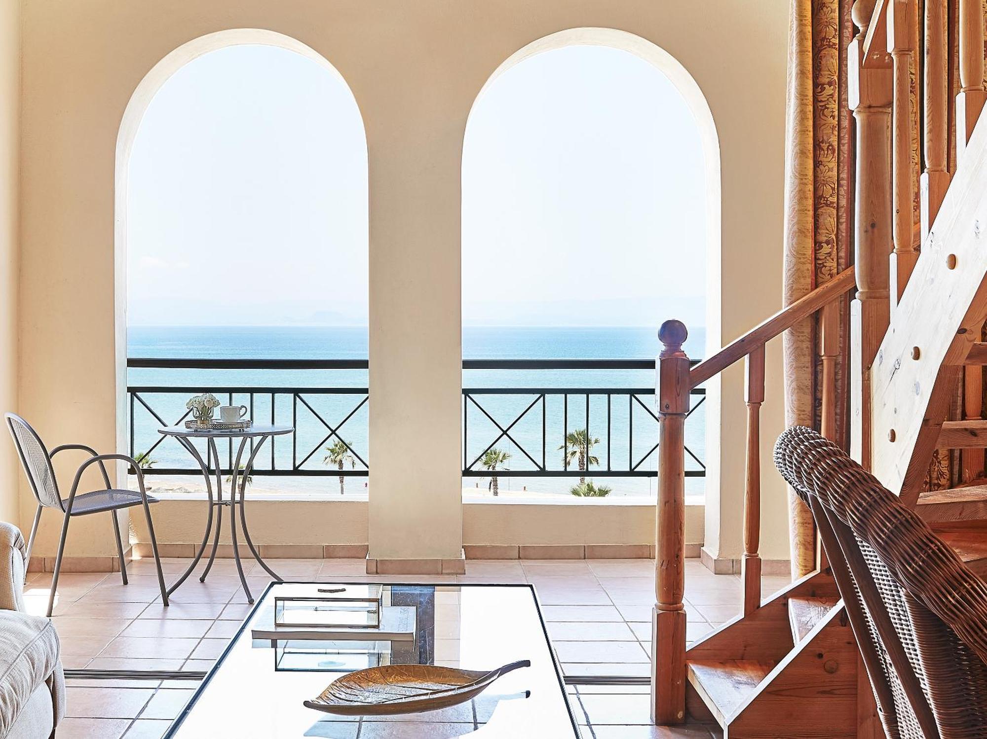 Grecotel Luxme Oasis At Riviera Olympia & Aqua Park 卢特拉基利尼斯 外观 照片